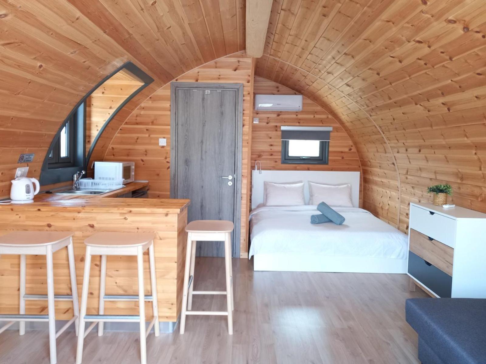Glamping Pod Hotel Prodromi Ngoại thất bức ảnh