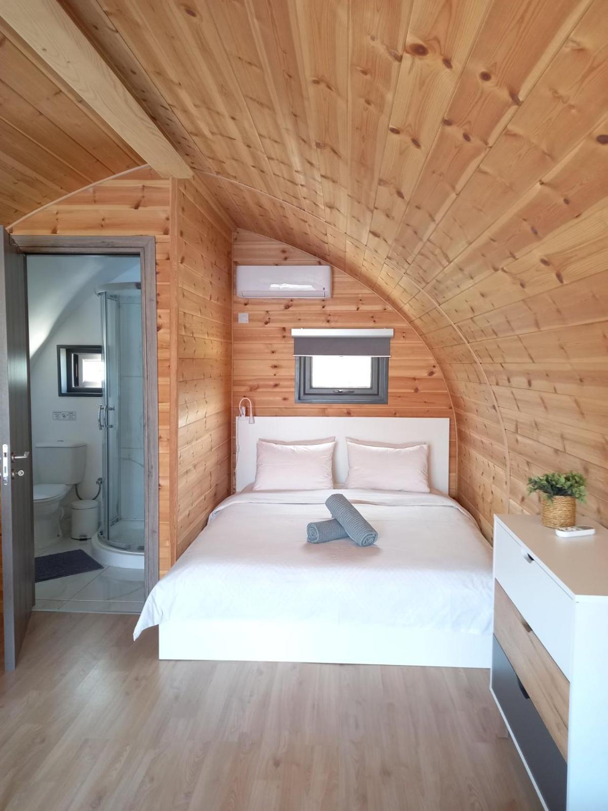Glamping Pod Hotel Prodromi Ngoại thất bức ảnh